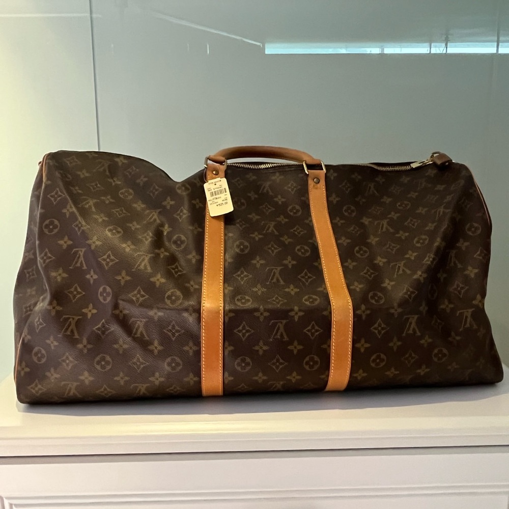 Louis Vuitton Keepall huge duffle bag w / strap